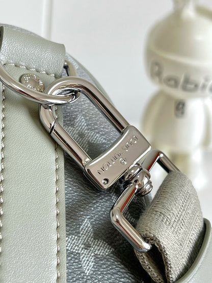 LV Keepall Bandouliere 25 Bag
